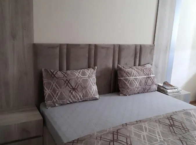 Apartment Centar Two *